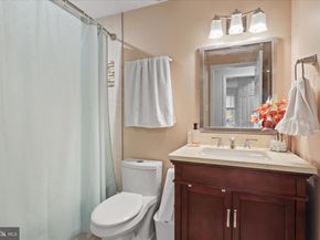 207 N Laura Anne Drive, Sterling VA 20164