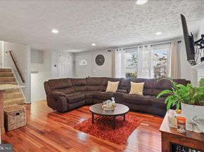 207 N Laura Anne Drive, Sterling VA 20164