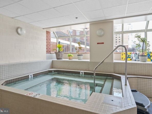 2121 Jamieson Avenue 1501, Alexandria VA 22314