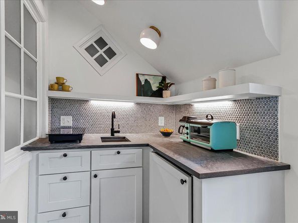 723 Dixon Lane, Gladwyne PA 19035