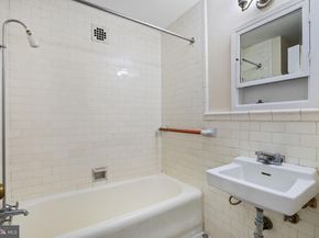 1324 Locust Street 807, Philadelphia PA 19107