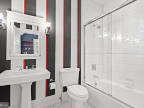 3033 University Terrace NW, Washington DC 20016