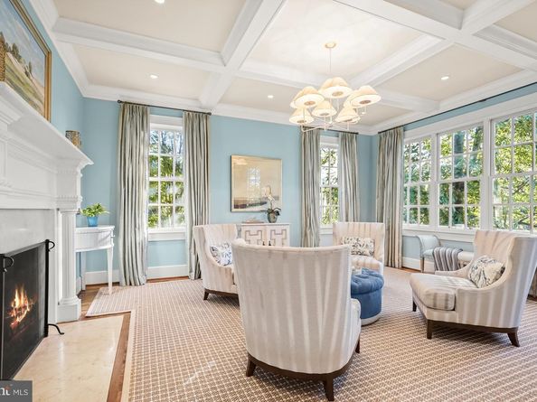 3033 University Terrace NW, Washington DC 20016