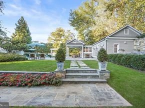 3033 University Terrace NW, Washington DC 20016