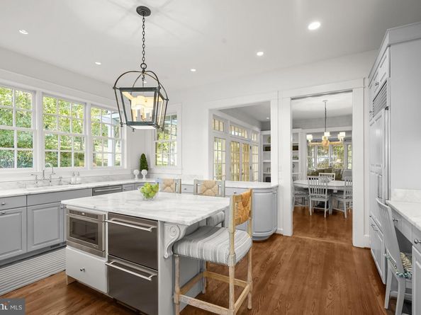 3033 University Terrace NW, Washington DC 20016