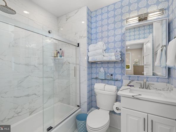 1305 30TH Street NW 106, Washington DC 20007