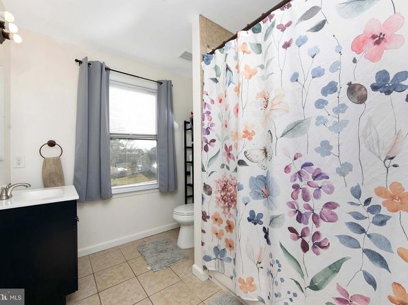 58 Rocky Pool Lane, Levittown PA 19055