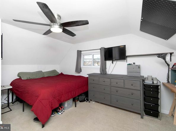 58 Rocky Pool Lane, Levittown PA 19055