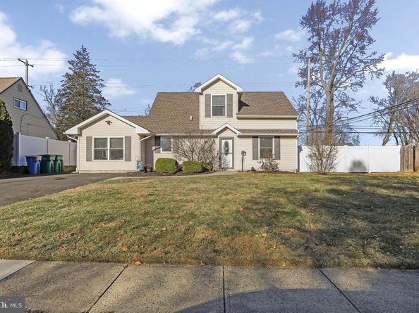 58 Rocky Pool Lane, Levittown PA 19055