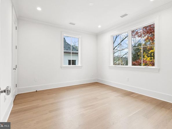 4905 Van Ness Street NW, Washington DC 20016