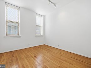 301 Race Street C010, Philadelphia PA 19106