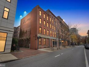 301 Race Street C010, Philadelphia PA 19106