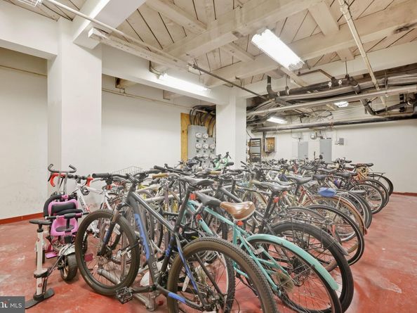 301 Race Street C010, Philadelphia PA 19106