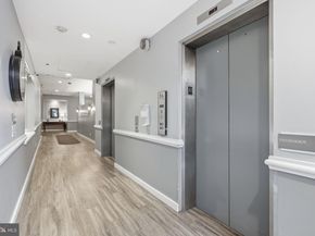 301 Race Street C010, Philadelphia PA 19106