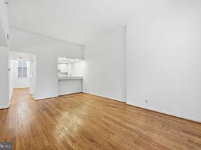 301 Race Street C010, Philadelphia PA 19106