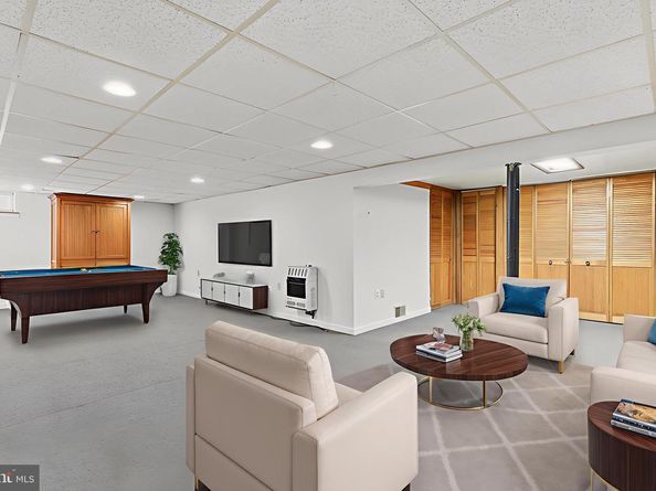 110 Warren Street, Willow Grove PA 19090