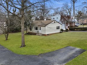 110 Warren Street, Willow Grove PA 19090