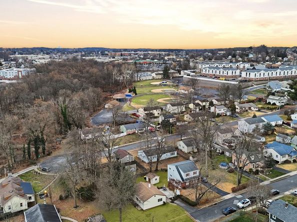 110 Warren Street, Willow Grove PA 19090