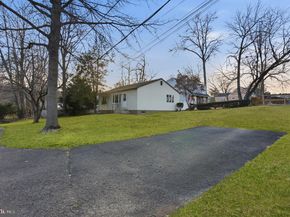 110 Warren Street, Willow Grove PA 19090