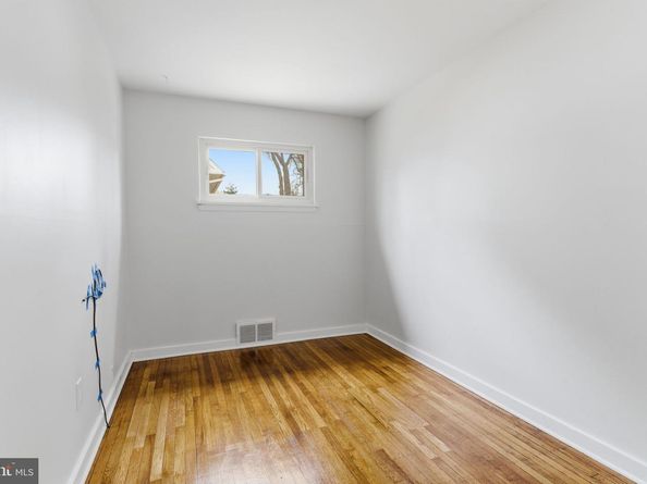 110 Warren Street, Willow Grove PA 19090