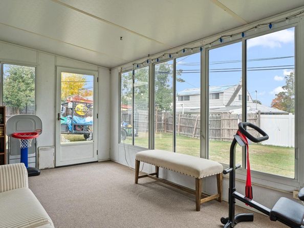 14 High Road, Levittown PA 19056