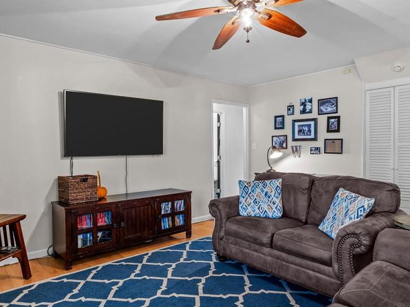 14 High Road, Levittown PA 19056