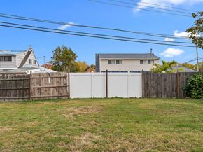 14 High Road, Levittown PA 19056