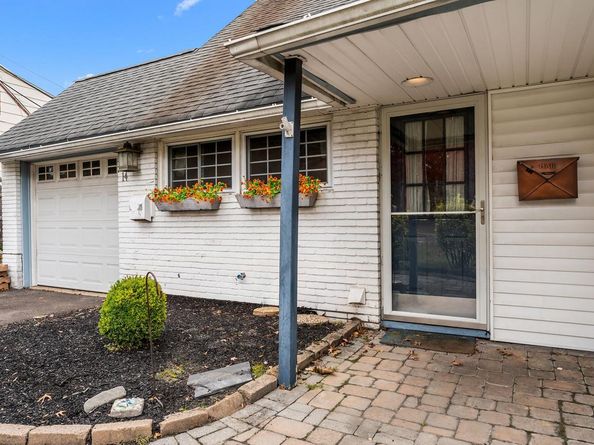 14 High Road, Levittown PA 19056