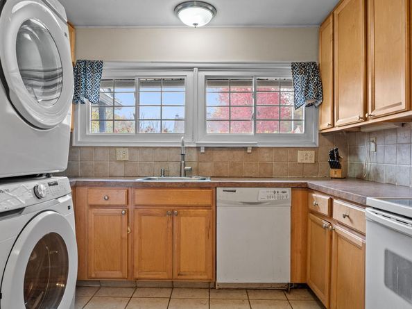 14 High Road, Levittown PA 19056