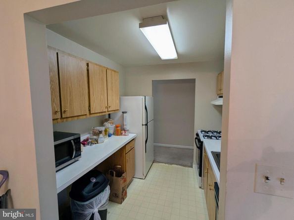 15 Canterbury Square 202, Alexandria VA 22304