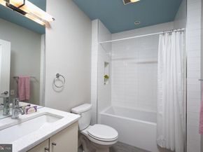 20 Letitia Street 3B, Philadelphia PA 19106
