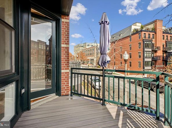 1662 N Quinn Street N, Arlington VA 22209