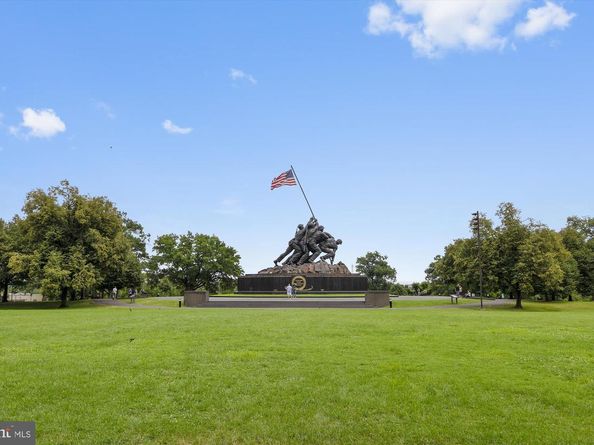 1662 N Quinn Street N, Arlington VA 22209