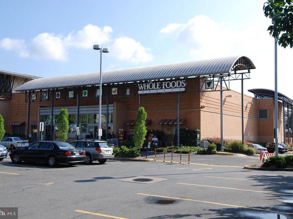 1662 N Quinn Street N, Arlington VA 22209