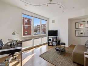 1662 N Quinn Street N, Arlington VA 22209