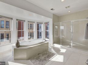 1662 N Quinn Street N, Arlington VA 22209