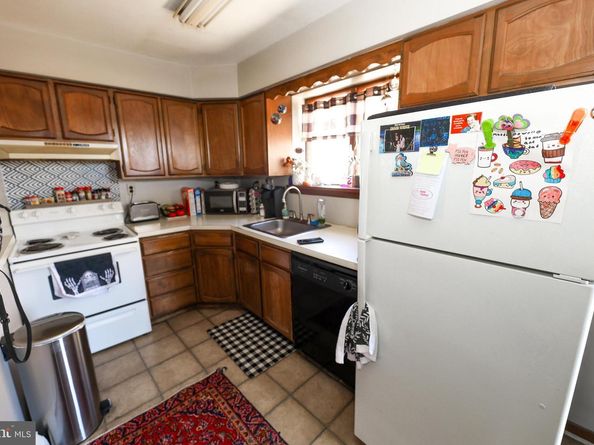 232 Long Lane, Upper Darby PA 19082