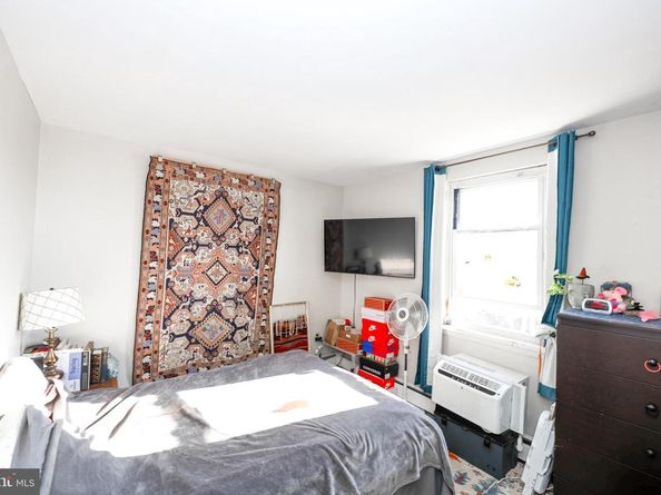 232 Long Lane, Upper Darby PA 19082