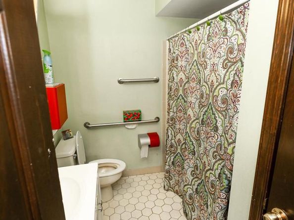 232 Long Lane, Upper Darby PA 19082