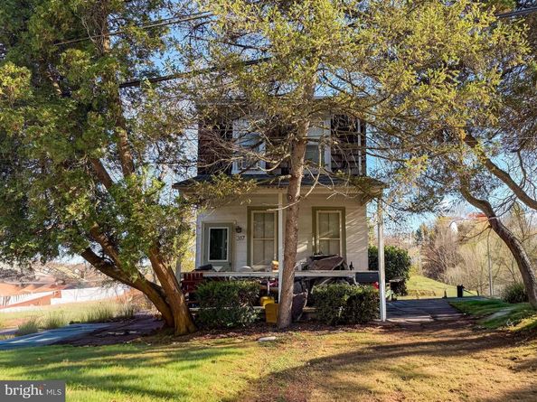 317 Marywatersford Road, Bala Cynwyd PA 19004