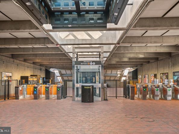 2665 Manhattan Place 109, Vienna VA 22180