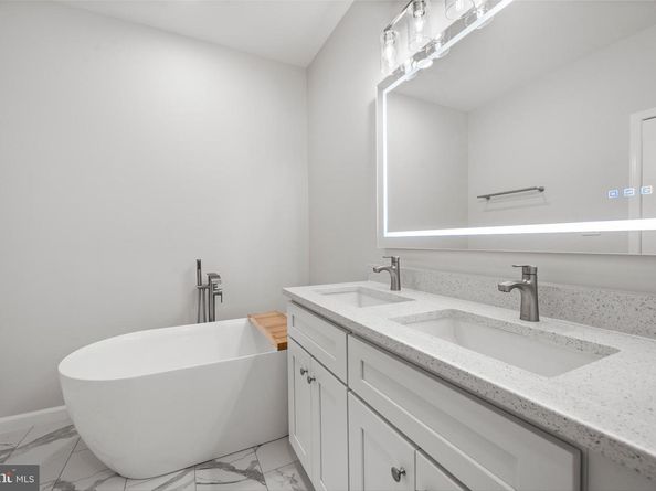 2665 Manhattan Place 109, Vienna VA 22180