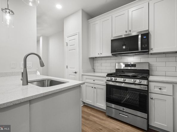 2665 Manhattan Place 109, Vienna VA 22180