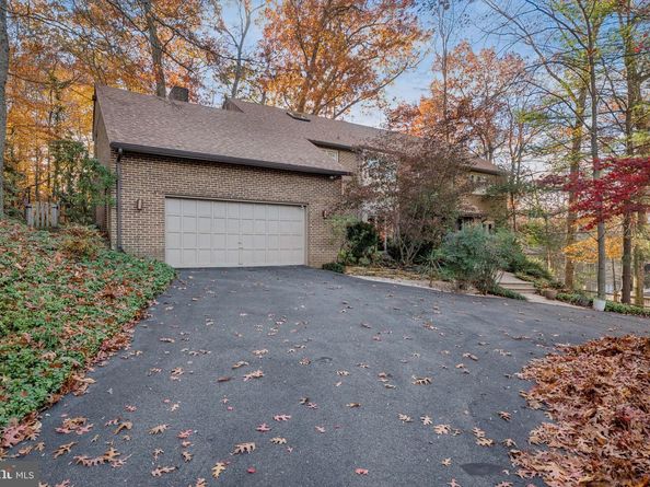 9216 Beech Hill Drive, Bethesda MD 20817