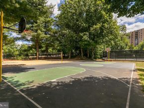 8360 Greensboro Drive 207, Mclean VA 22102