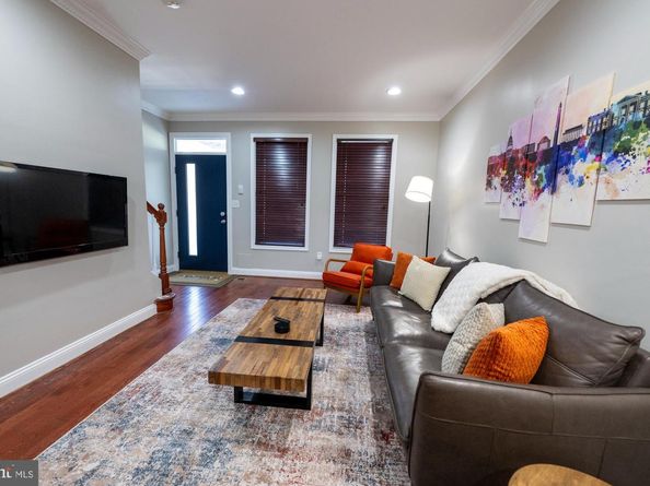 908 13TH Street NE, Washington DC 20002