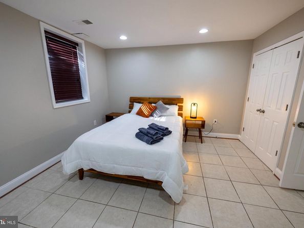 908 13TH Street NE, Washington DC 20002