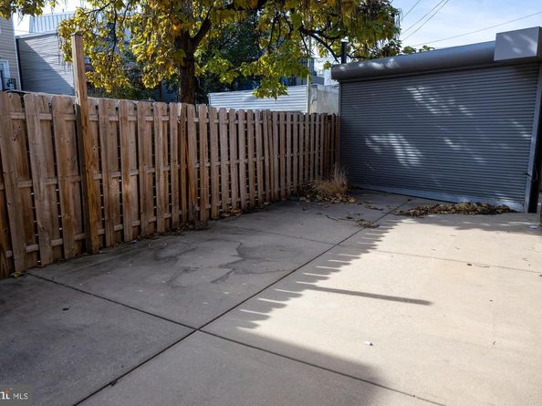 908 13TH Street NE, Washington DC 20002