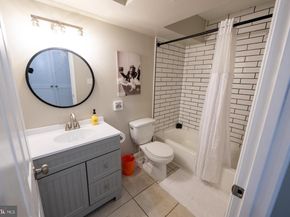 908 13TH Street NE, Washington DC 20002