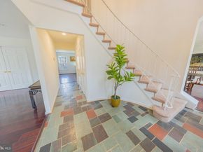 2201 Nobehar Drive, Vienna VA 22181